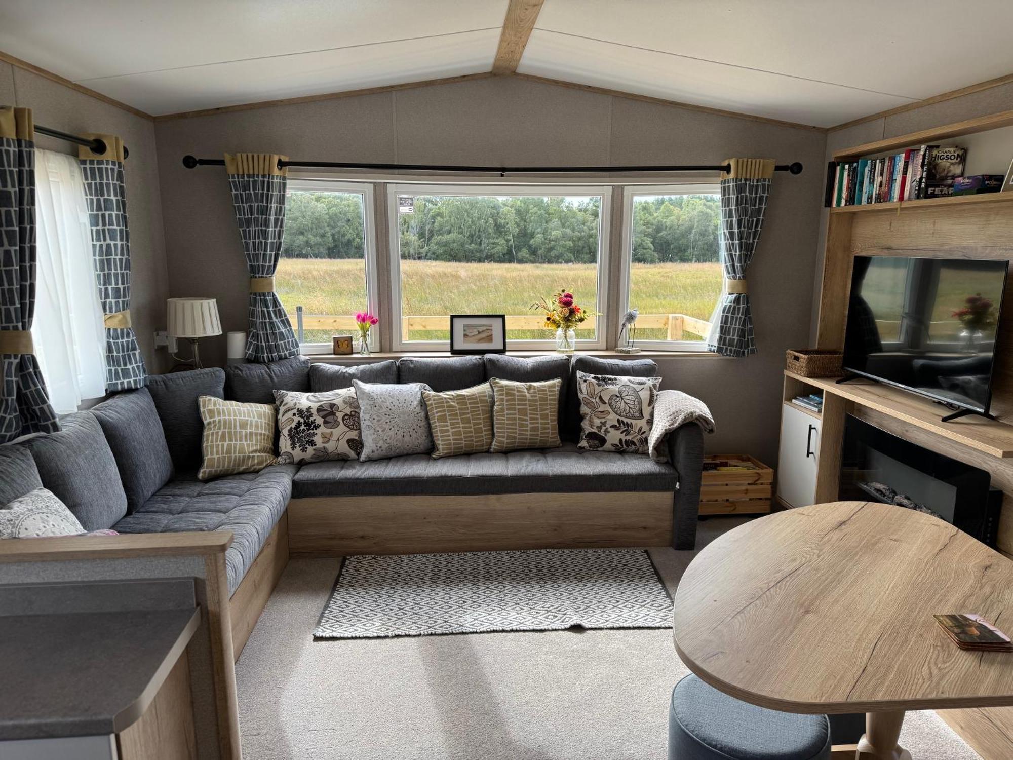 Wildcat Lodge Grantown On Spey エクステリア 写真